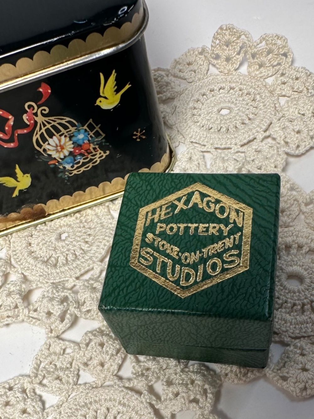 THE HEARTFELT TREASURE BOX NO. 3 | 20+ VINTAGE & RETRO TREASURES - Picture 9 of 9